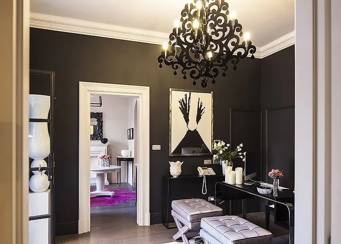 Pepoli9 Design Suites In Roma